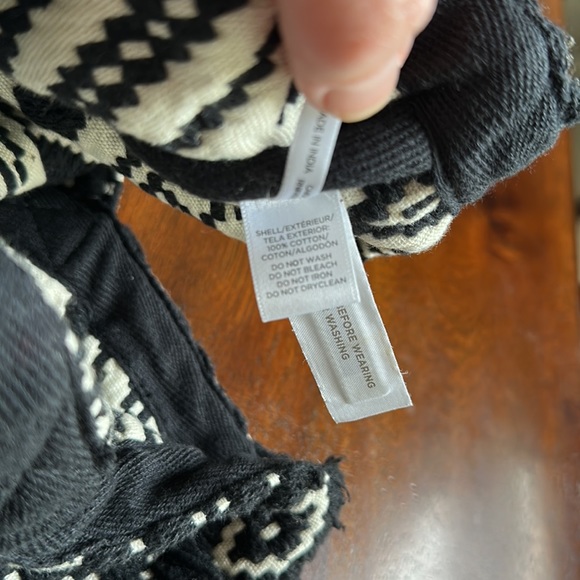 Loft Textured Bag Southwest Inspired Pattern - Picture 6 of 8